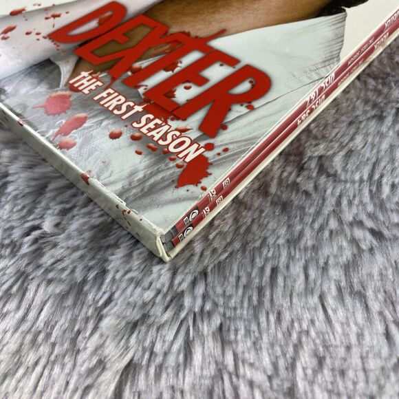 Dexter The First Season (DVD, 2006) Complete Season 4-Disc Set Michael C. Hall - Picture 15 of 16